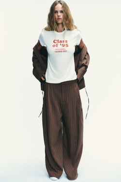 ZARA ФУТБОЛКА В СТИЛЕ РУСТИК С НАДПИСЬЮ, БЕЛЫЙ/КРАСНЫЙ