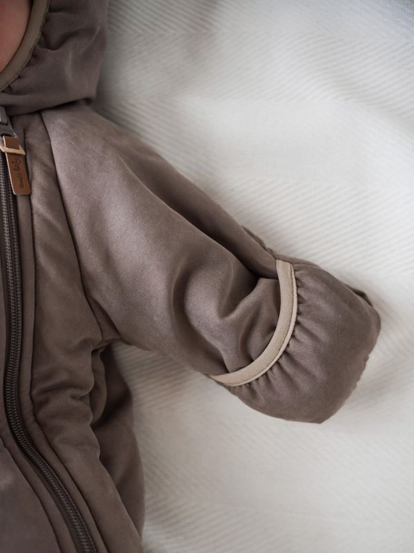 Комбинезон демисезонный с закрытой ножкой 