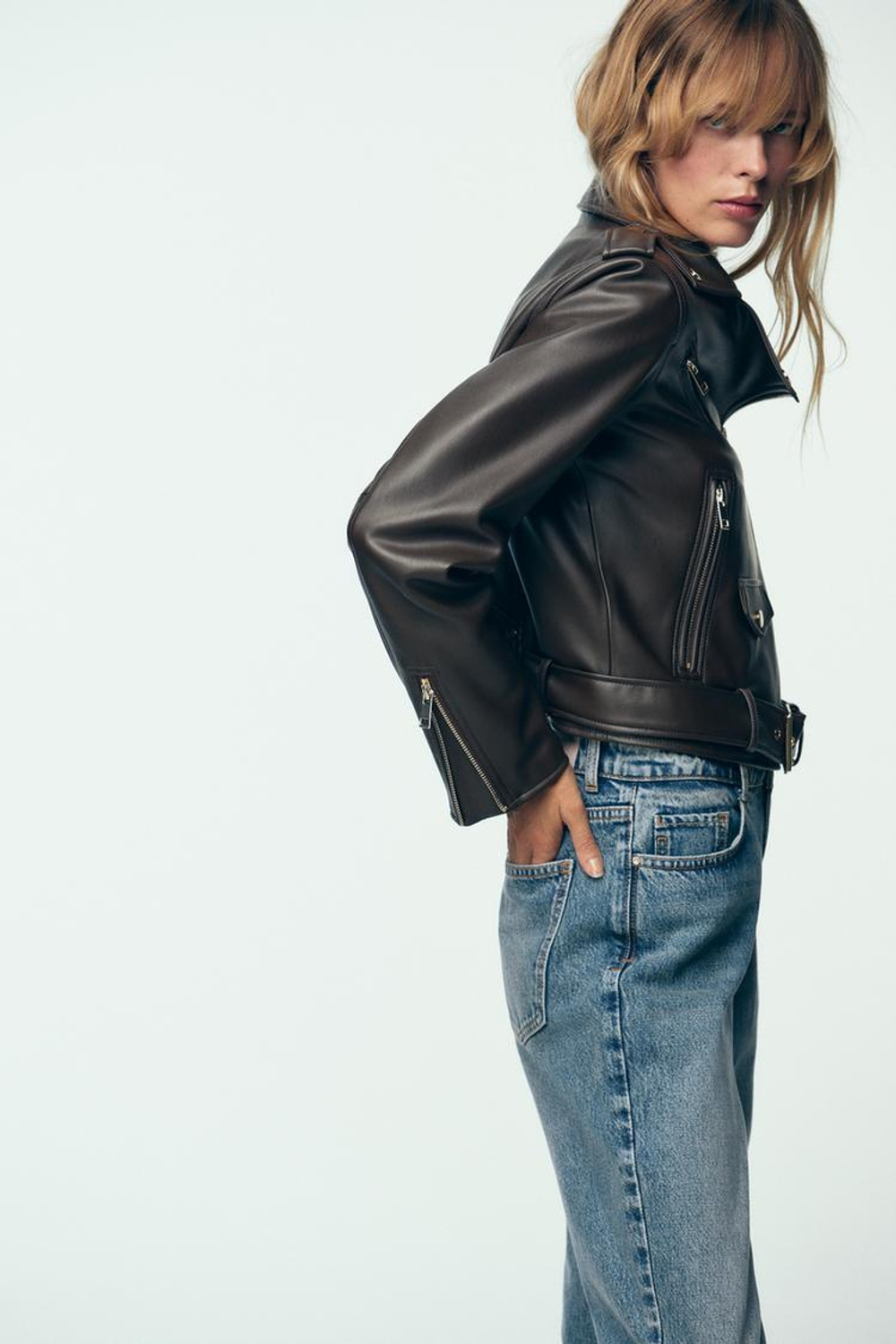 ZARA КУРТКА В БАЙКЕРСКОМ СТИЛЕ ИЗ ИСКУССТВЕННОЙ КОЖИ, КОРИЧНЕВЫЙ