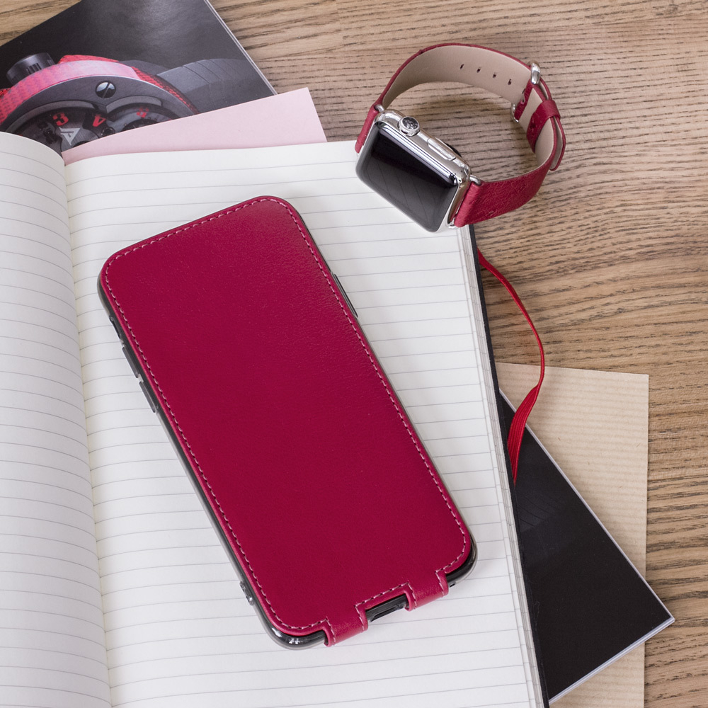 Чехол кожаный для iPhone X/XS цвета малины
