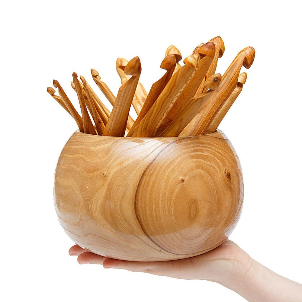 Набор деревянных крючков для вязания из вишни 25 шт. (3-20 мм) с клубочницей. KN6