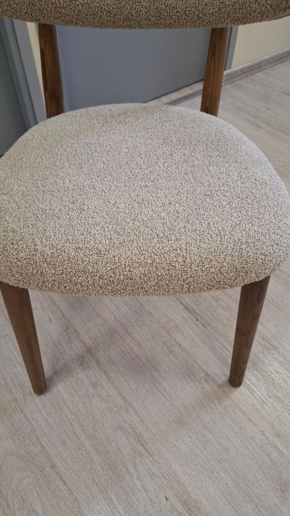 Стул TODS бежевый XD270-03