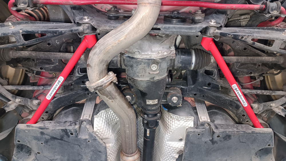 Распорки задние нижние боковые Toyota GR86 (ПОД ЗАКАЗ)