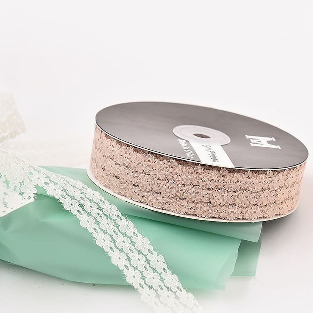 Лента кружево 3 цветка 2.5см*35ярд СВЕТЛО-КОРИЧНЕВЫЙ