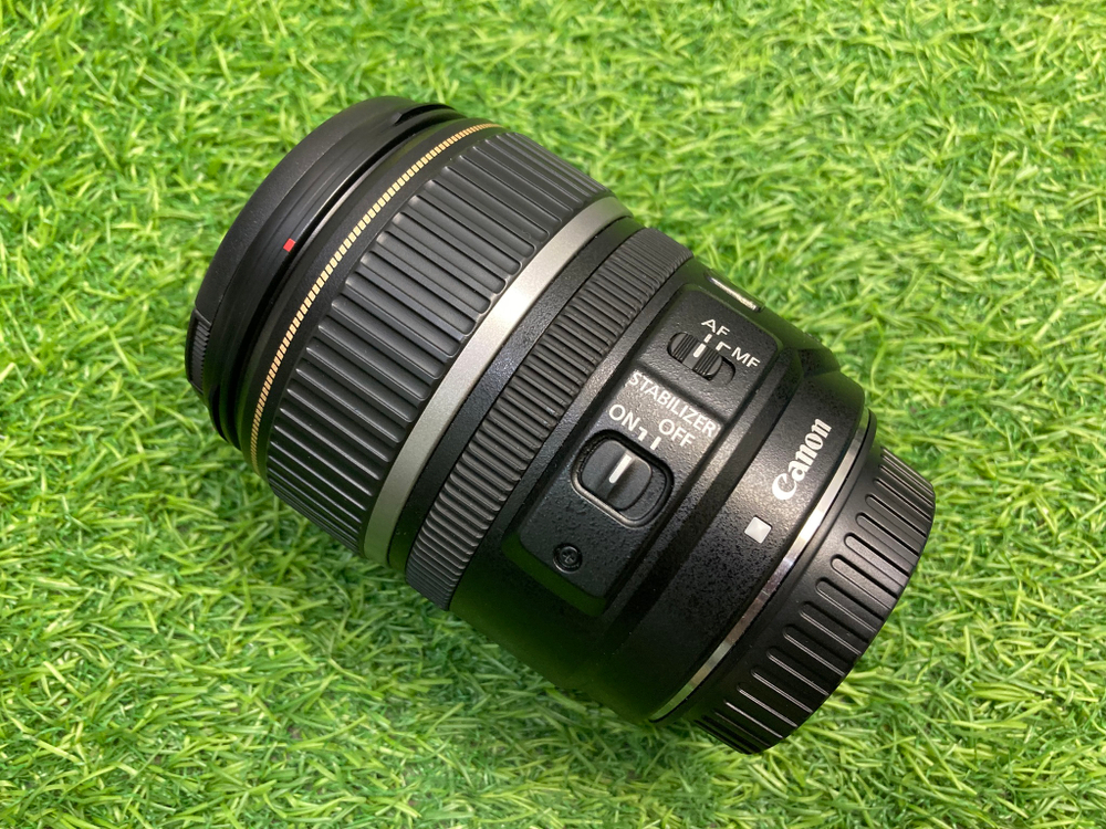 Canon EF-S 17-85mm 4-5.6 IS USM