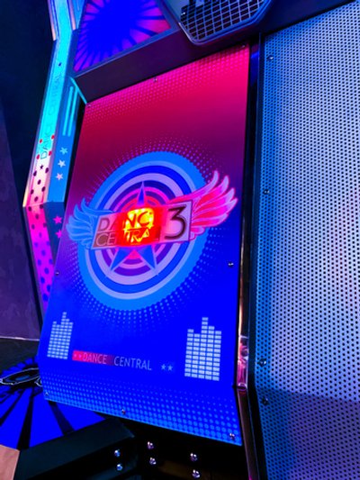 Танцевальный аппарат «Dance Central»