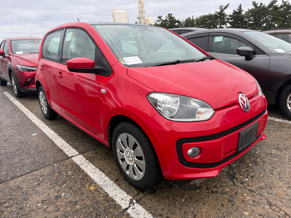 Volkswagen up!, 2013