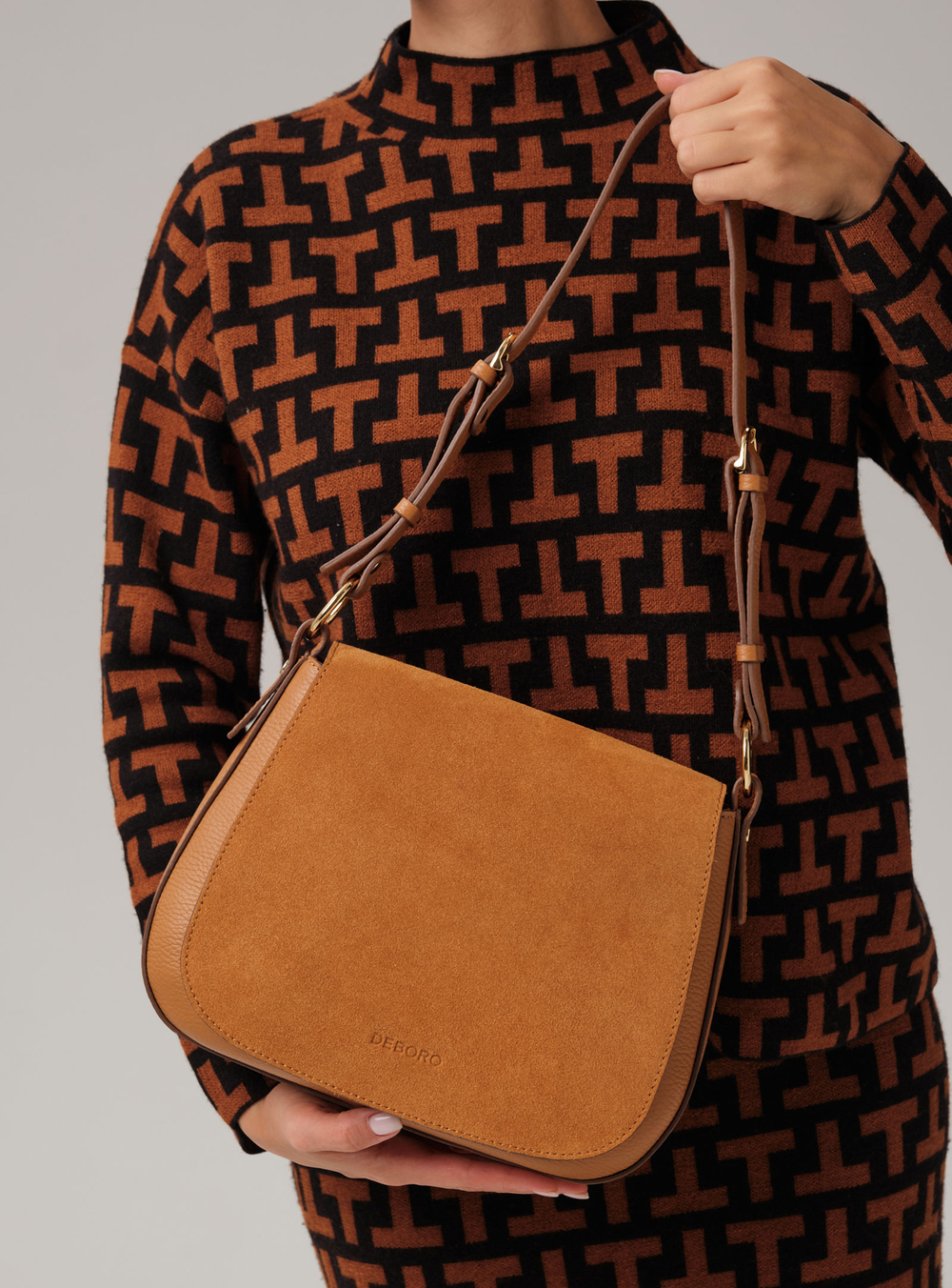 Замшевая сумка Deboro 31026 коричневый лист