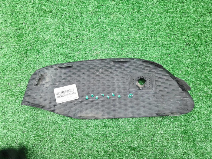 Решетка переднего бампера Mercedes E W213 (16-21)