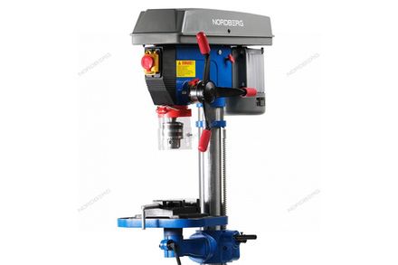 Цена на NORDBERG (ND25120) Станок сверлильный (900Вт, 20мм, макс расст до стола 685мм, 12 скоростей, тиски)