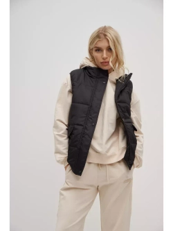 Жилетка утепленная безрукавка больших размеров