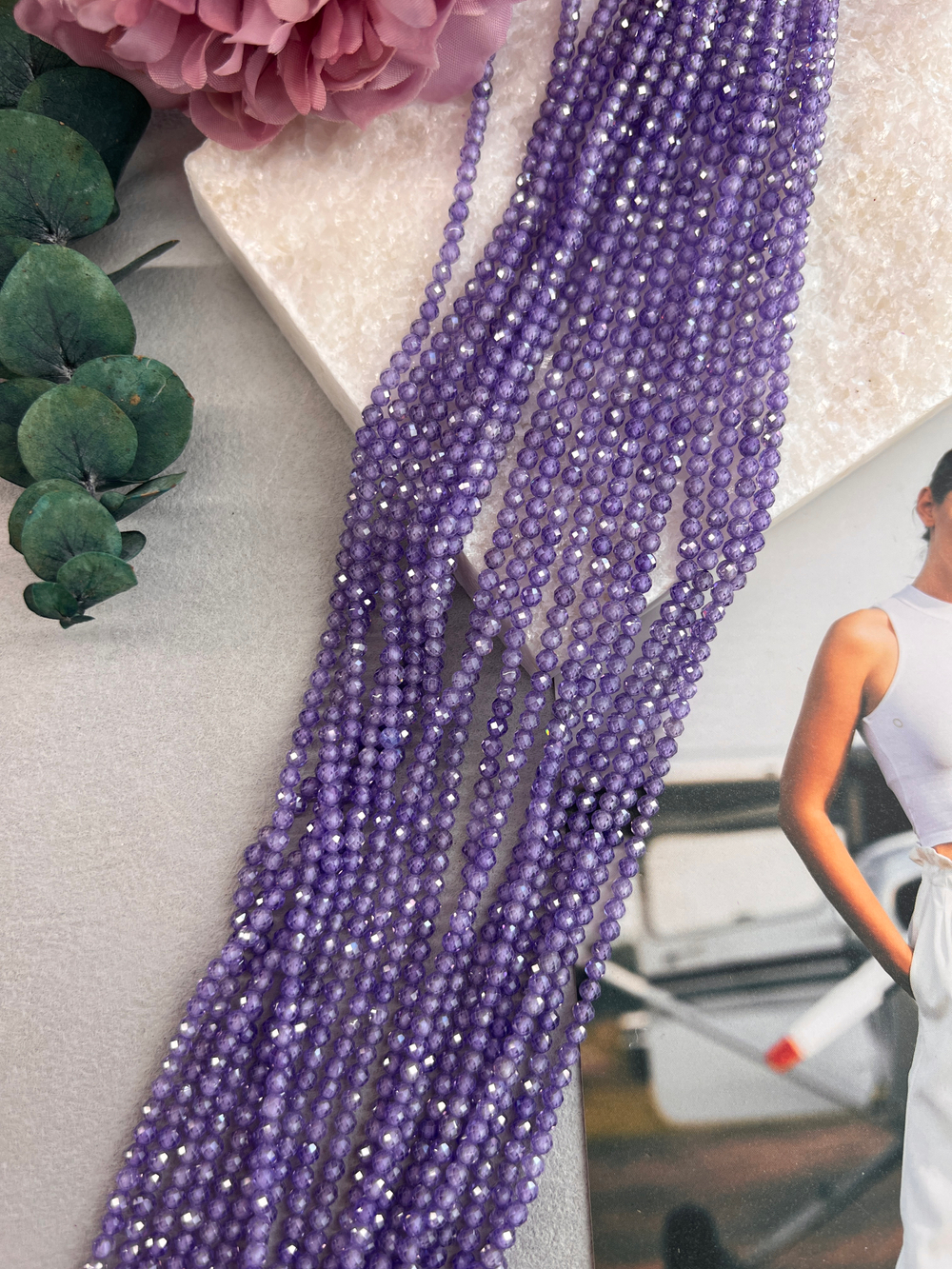 Бусины циркона (фианиты) 3 мм, нить 37 см, фиолетовый