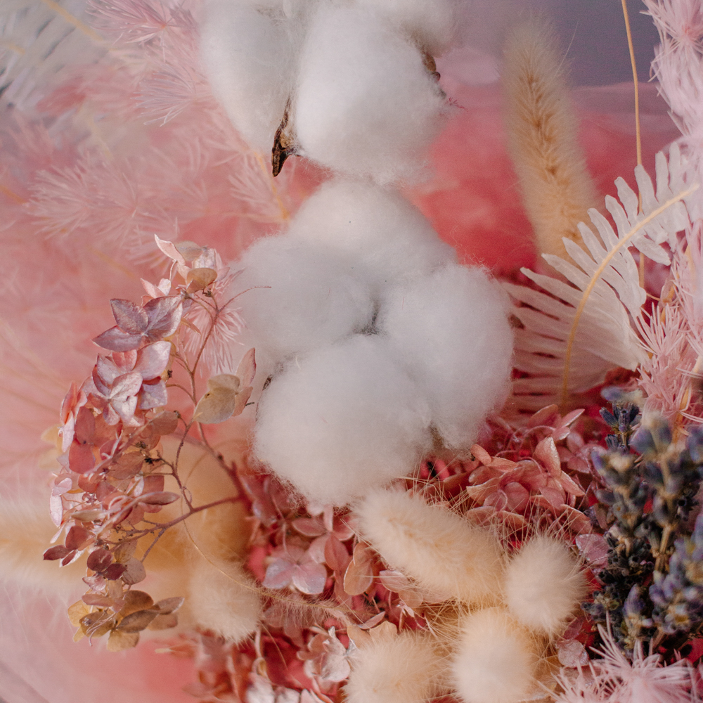 110. Нежный долговечный декоративный букет из сухоцветов