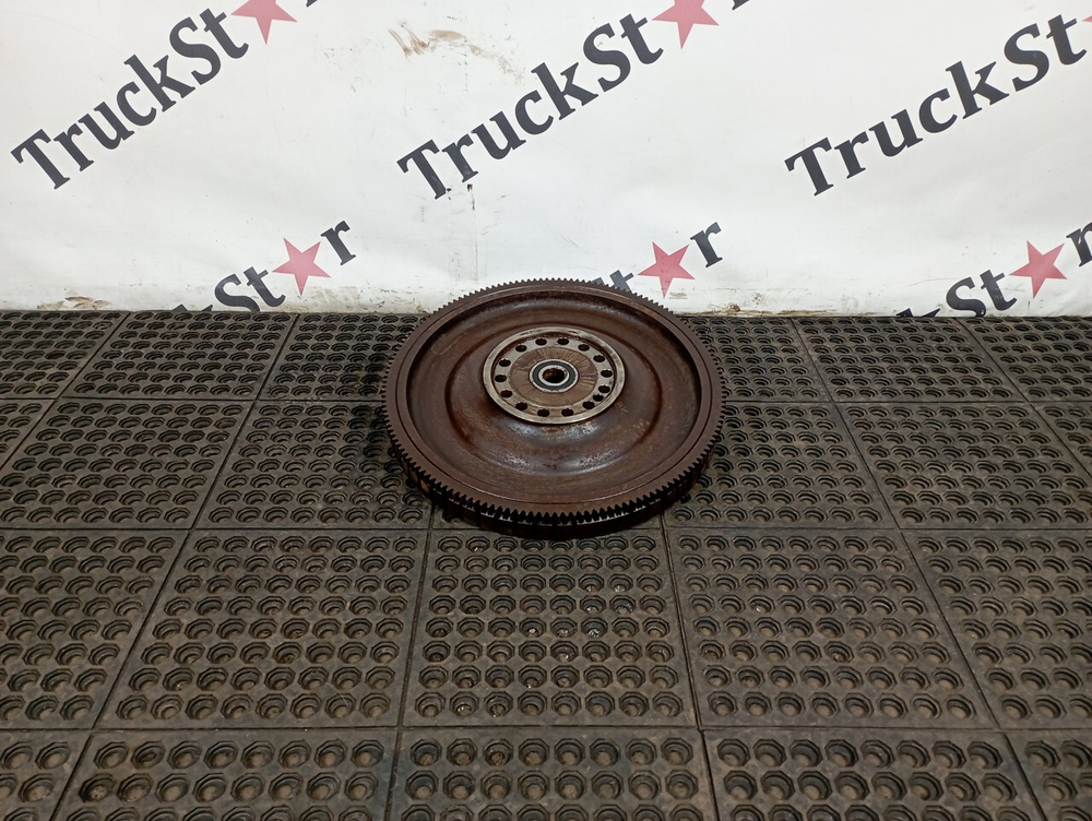 Маховик двигателя