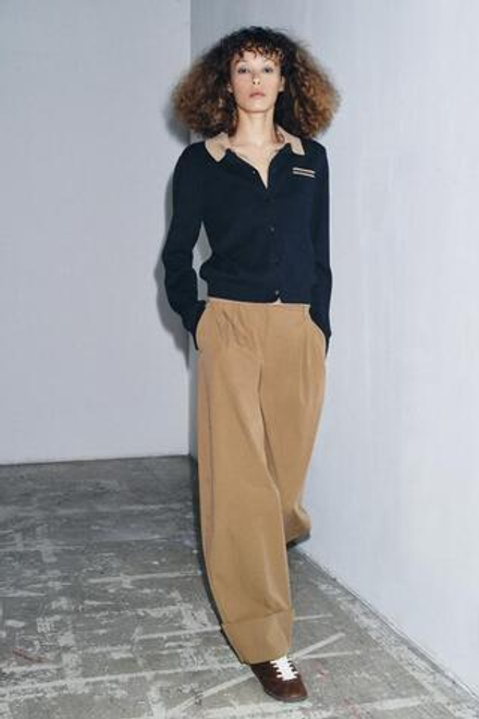 ZARA БРЮКИ ЧИНОС ИЗ КОЛЛЕКЦИИ ZW С ЗАЩИПАМИ, РЫЖЕВАТО-КОРИЧНЕВЫЙ