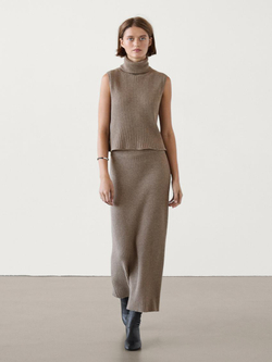 Massimo Dutti Топ в рубчик с высоким воротником, кротово-коричневый