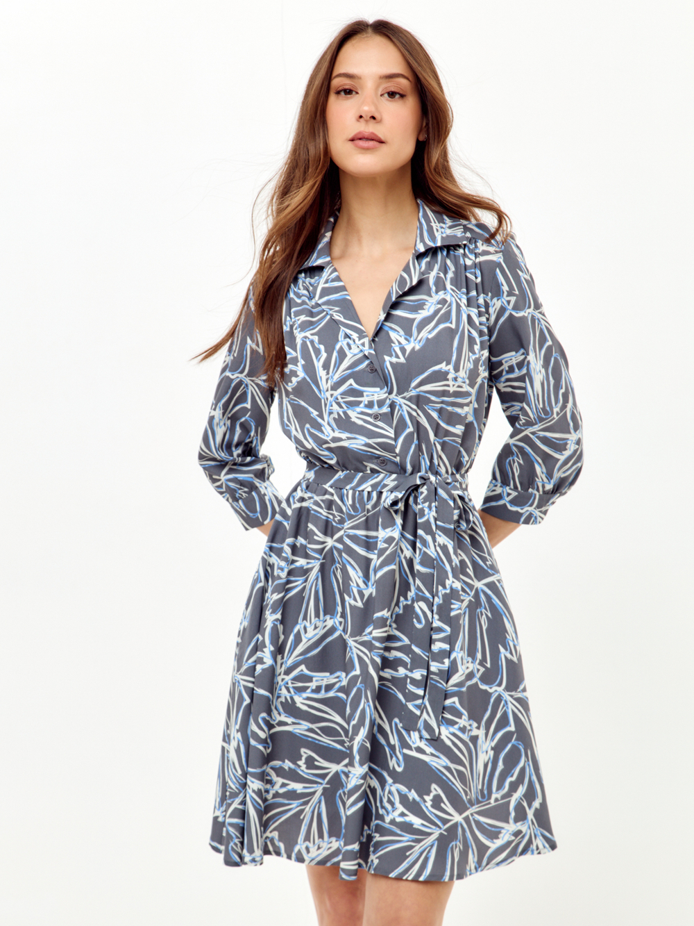 Платье с отложным воротником из вискозы