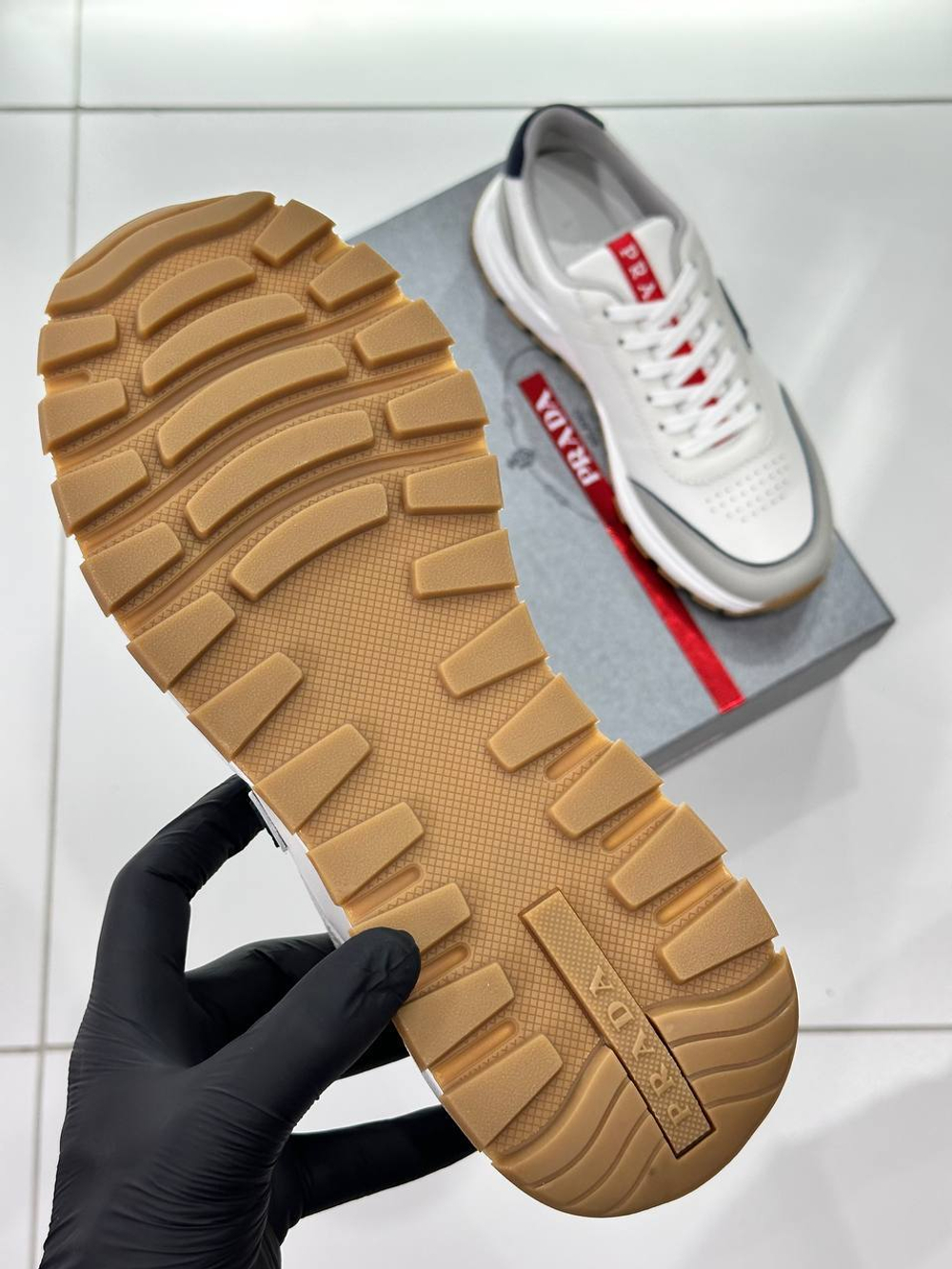 Кроссовки Prada