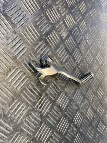 Лапка КПП Yamaha FZ1 Fazer RN17