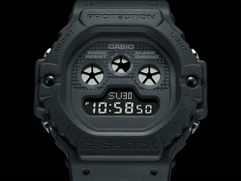 Японские наручные часы Casio G-SHOCK DW-5900BB-1E