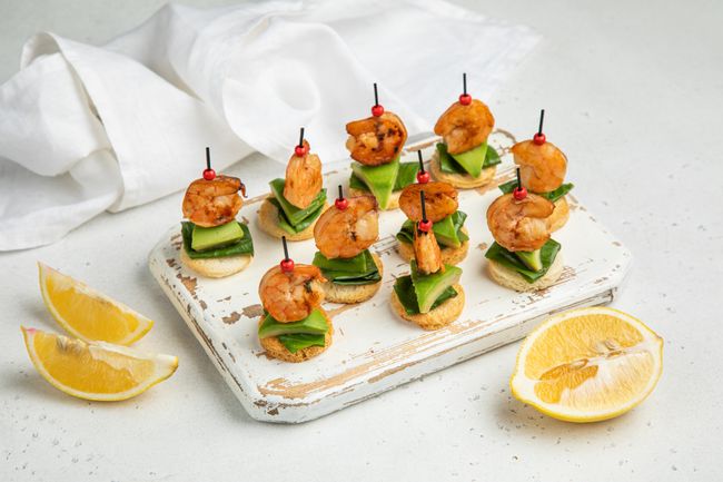 Канапе с авокадо и креветкой, 20 шт.