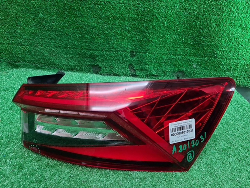 Фонарь правый внешний Skoda Kodiaq (2016-2022) LED