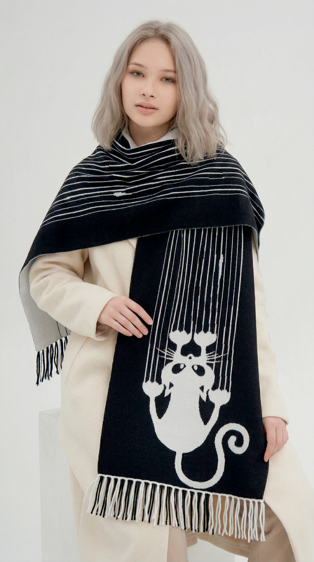 Шарф Ш526-01/07 "Кот" белый/черный