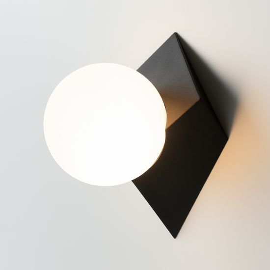 Настенный светильник (бра) Maytoni MOD445WL-01B