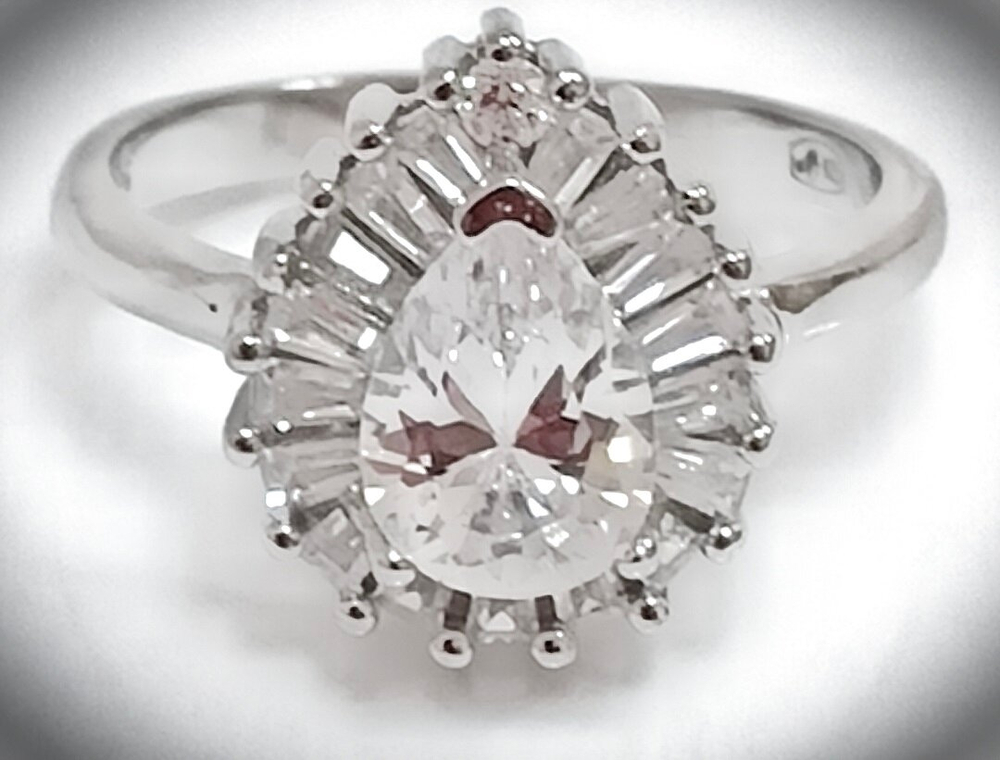 Ювелирное кольцо Эстерелла