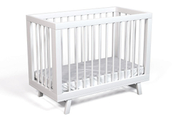 Кроватка детская Lillaland Lilla Aria с маятником белый