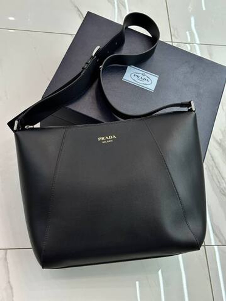 Сумка-мессенджер Prada