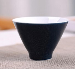 268117.1 Пиала ЯРКАЯ "Конус" 55 мл, d=6,5 см, выс=4,5 см без рисунка, индиго фарфор