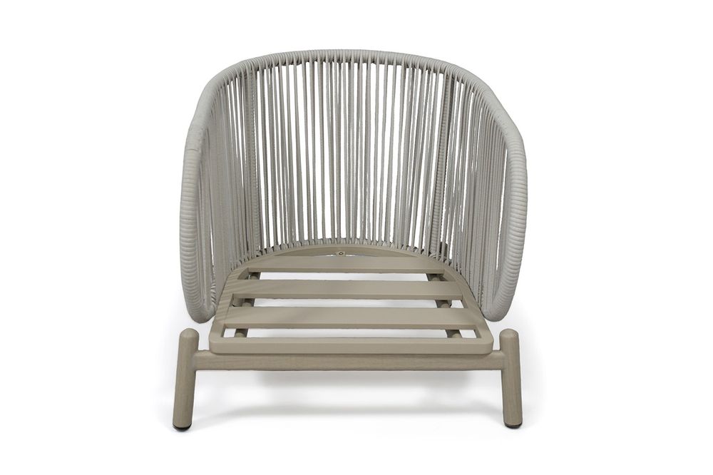 "Прато" кресло из искусственного ротанга, цвет светло-серый, каркас под дерево (холодно-бежевый)