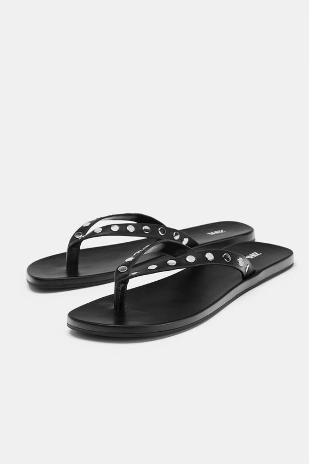 ZARA КОЖАНЫЕ САНДАЛИИ С ЗАКЛЕПКАМИ, ЧЕРНЫЙ