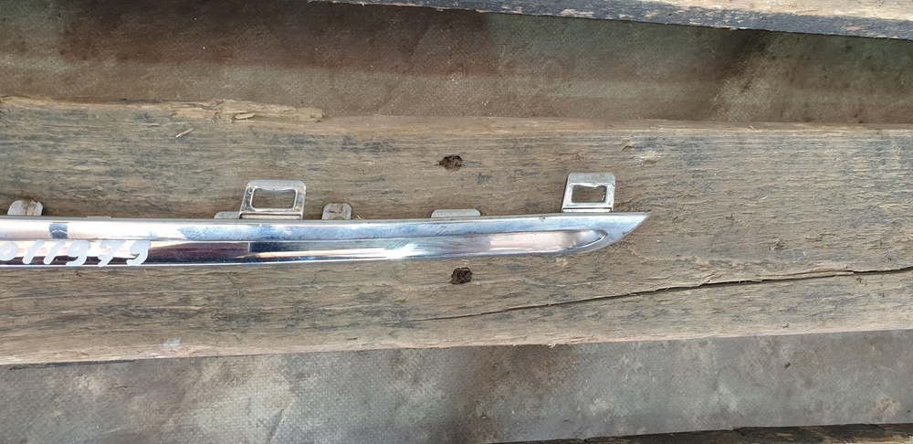 Молдинг решетки радиатора Mercedes GLC (X253) 15-19 Б/У Оригинал A2538880385