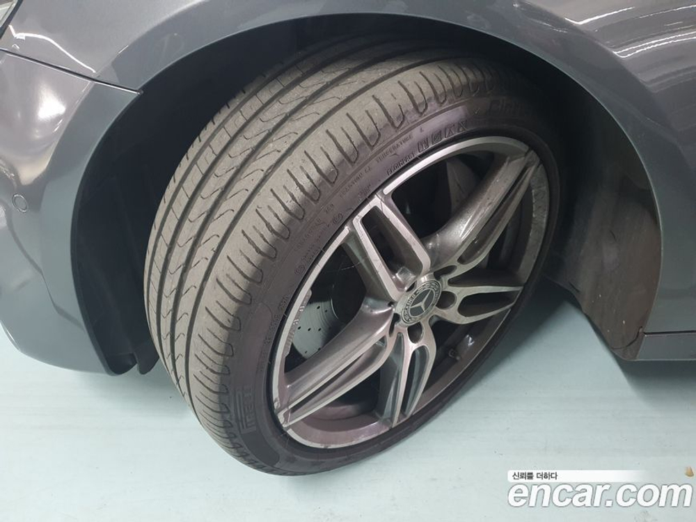 Mercedes-Benz E-Class W213 E300 AMG Line (08.2019)