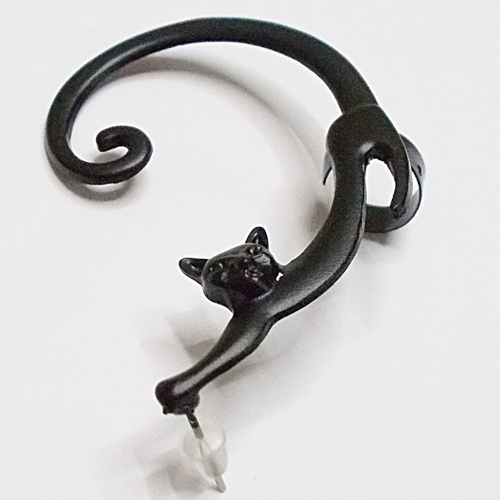 Серьга гвоздик (каффа) "Чёрный котик" для украшения пирсинга уха. Цена за 1 штуку.
