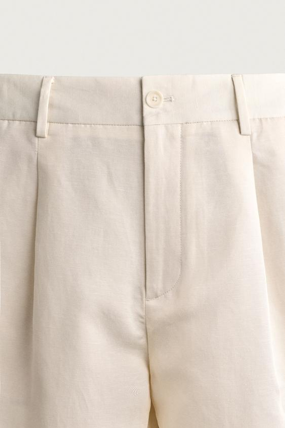 ZARA ШОРТЫ WIDE FIT С ЗАЩИПАМИ, ЖЕЛТОВАТО-БЕЛЫЙ