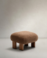 Пуф Cabana Taupe Boucle с ножками в отделке орех 65x55,4