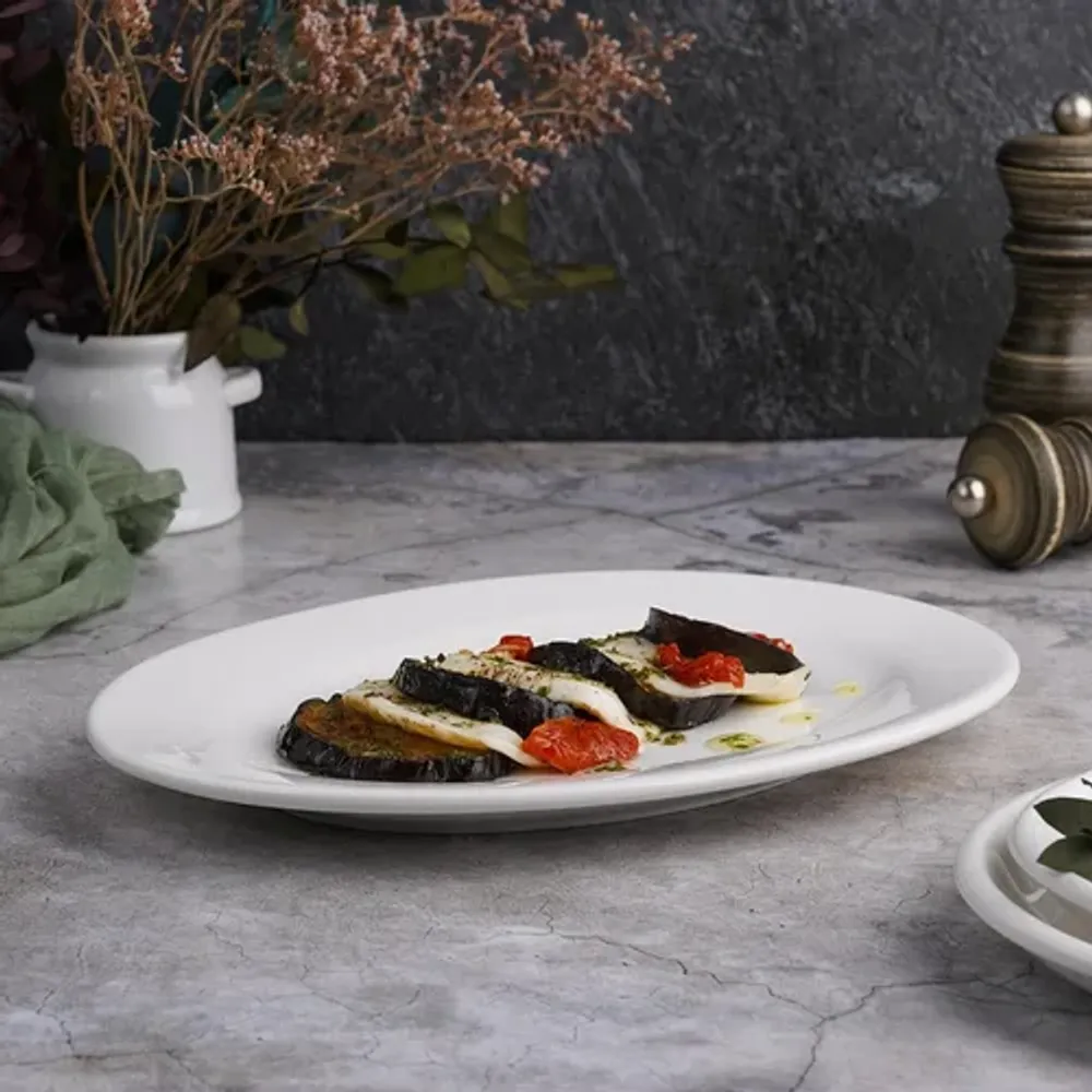 Блюдо овальное 25*18 см h2,3 см белое фарфор P.L. Proff Cuisine [6]