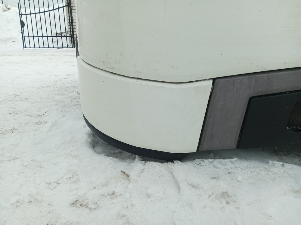 Накладка капота нижняя