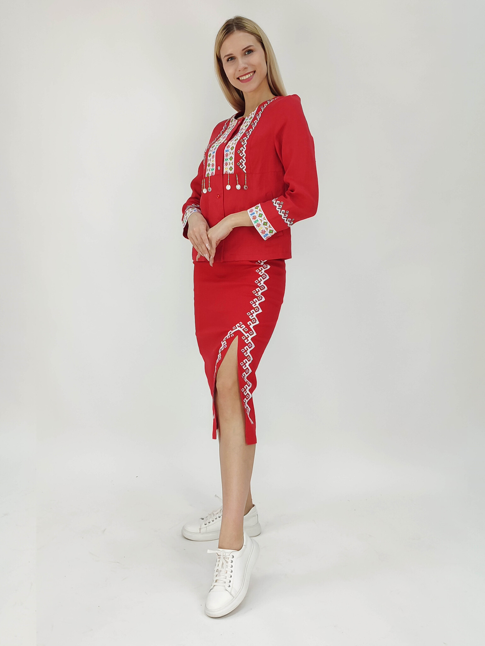 Жакет с чувашской вышивкой