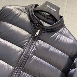 Пуховик Moncler