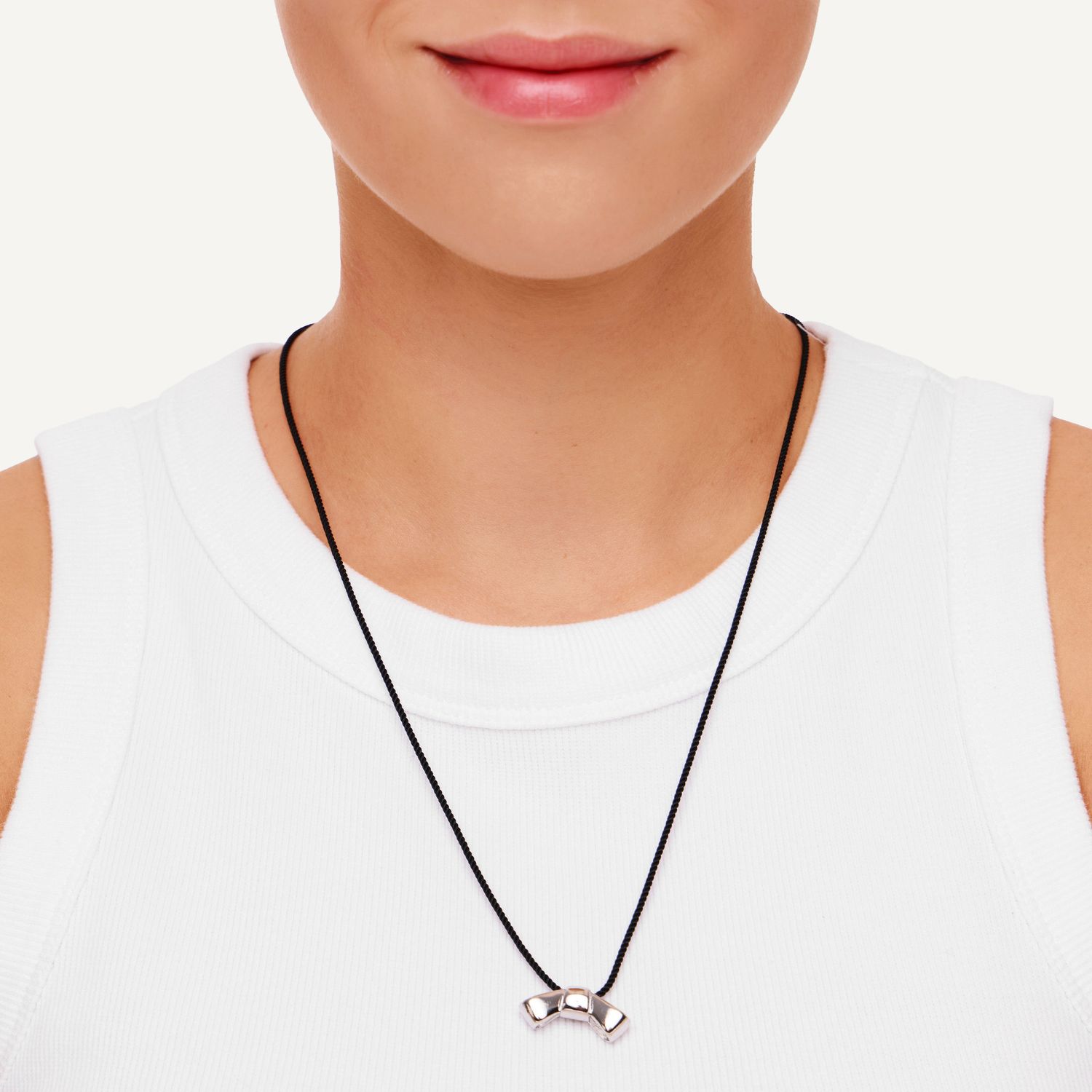 Колье Knitted Bow Necklace