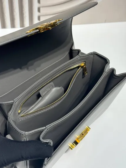 Сумки CELINE CLASSIQUE TRIOMPHE из блестящей кожи