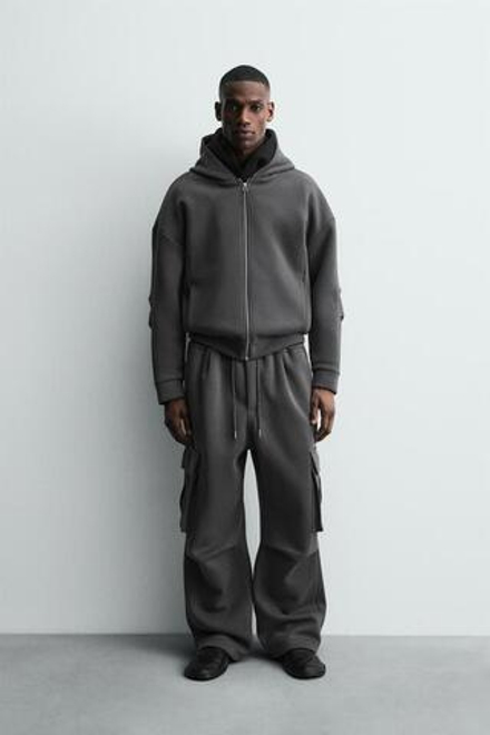 ZARA БРЮКИ КАРГО ИЗ НЕОПРЕНА СО СКЛАДКАМИ, СЕРО-СИНИЙ