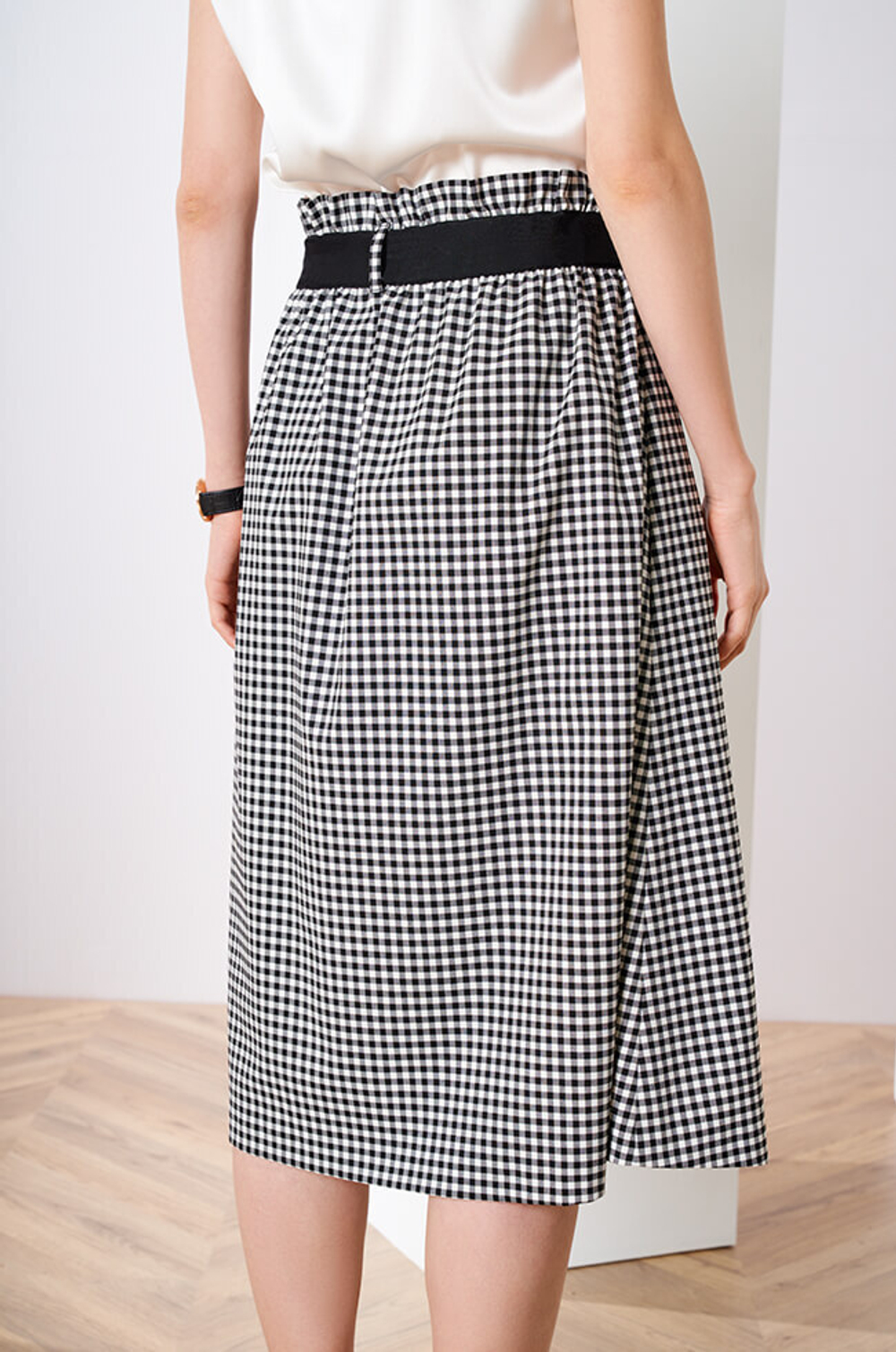 4749 Юбка женская (черно-белая клетка)