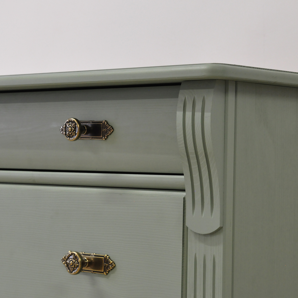 Комод для одежды Сюзанна, деревянный из массива сосны в викторианском стиле