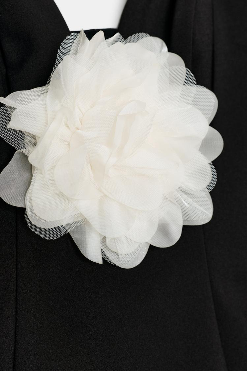 ZARA ТОП С ОТКРЫТЫМИ ПЛЕЧАМИ И КОНТРАСТНЫМ ЦВЕТКОМ, ЧЕРНЫЙ