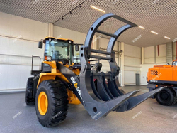 Бревнозахват на Фронтальный погрузчик Komatsu